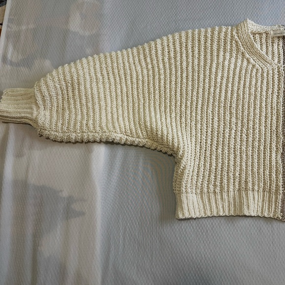 Altar'd State Two-Tone Cream & Taupe V-Neck Cropped Sweater - Picture 2 of 5